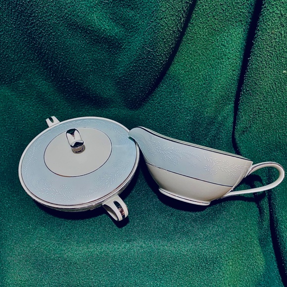 Noritake Fine China Cream and Sugar set - NWOT - Picture 2 of 11